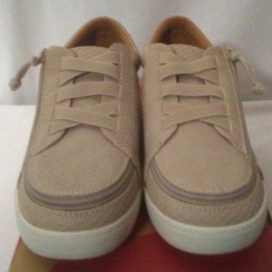 BILLY Tan Low-Heel Gore Sneakers - Size 8.5M Women